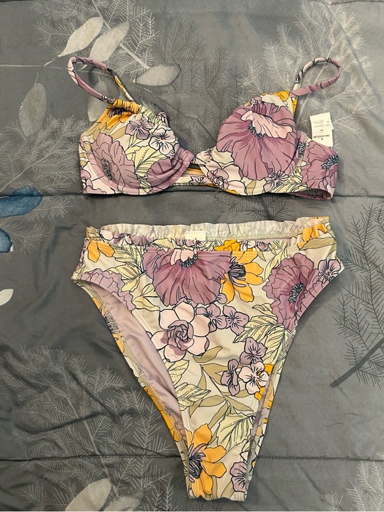 Cupshe Other - NWTS Cupshe Lavender Floral Underwire Bikini with Yellow Accents Sz S